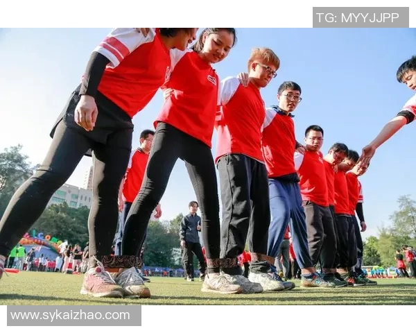 北京攀岩队团队协作模式深度解析与其他队伍的对比研究 北京攀岩队团队协作模式深度解析与其他队伍的对比研究