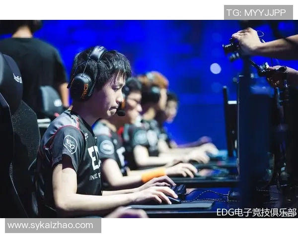 EDG在英雄联盟赛场上的盯防策略分析与成败得失探讨